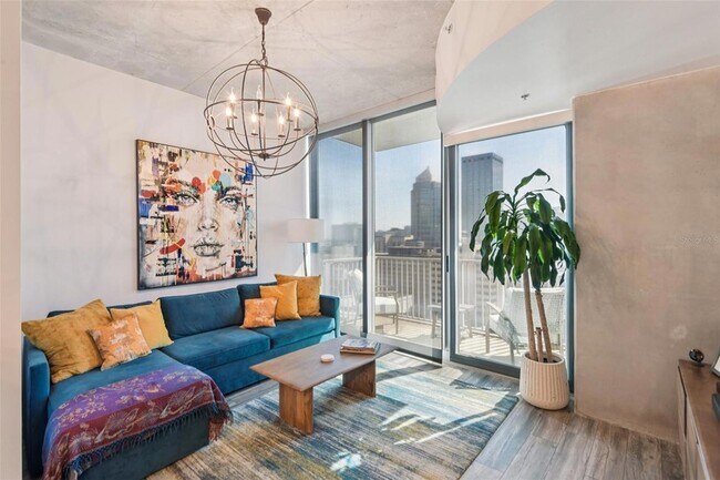 Building Photo - 777 N Ashley Dr