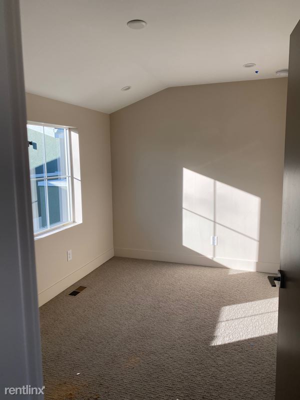Building Photo - 2 br, 2.5 bath Townhome - 1348 Zenobia St