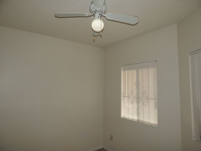 Building Photo - 117 E Laguna St