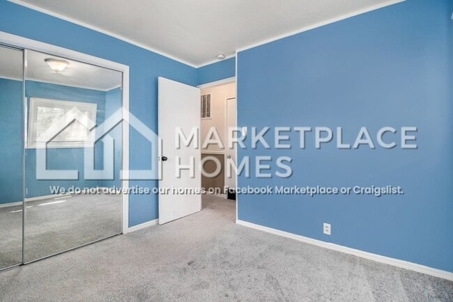 Building Photo - 1349 Ebeling Dr