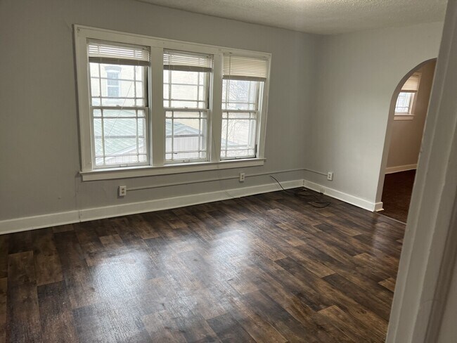 Building Photo - 2908 Madison Ave