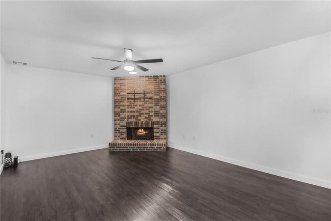 Building Photo - 401 Terrace Ct