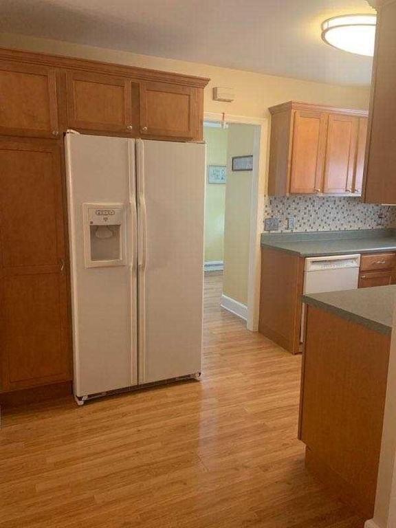 Building Photo - 3 Lake Rd