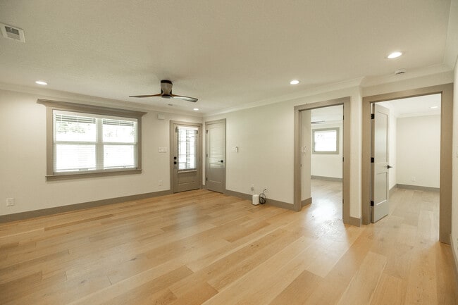 Building Photo - 331 Clover Hill Rd