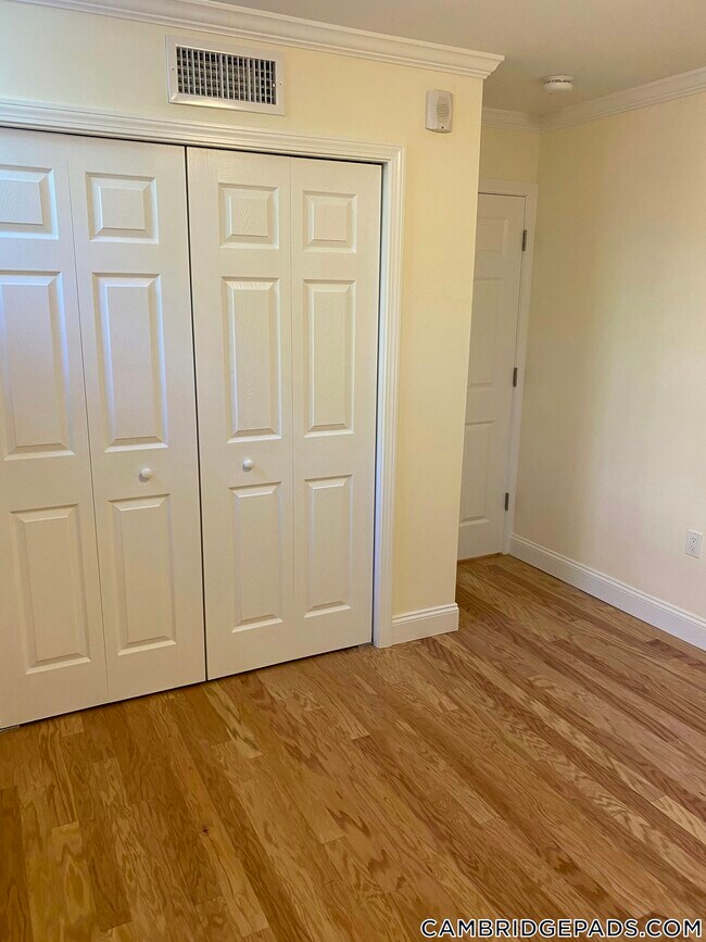 Building Photo - 18 Chauncy St