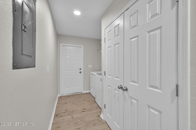 Building Photo - 3702 Wood Creek Ln