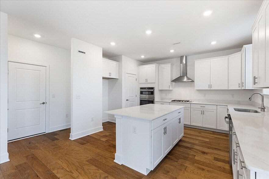 Building Photo - 15 Jacob Francis Way