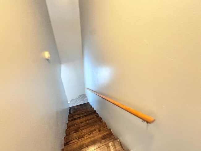 Building Photo - 1309 Access Rd