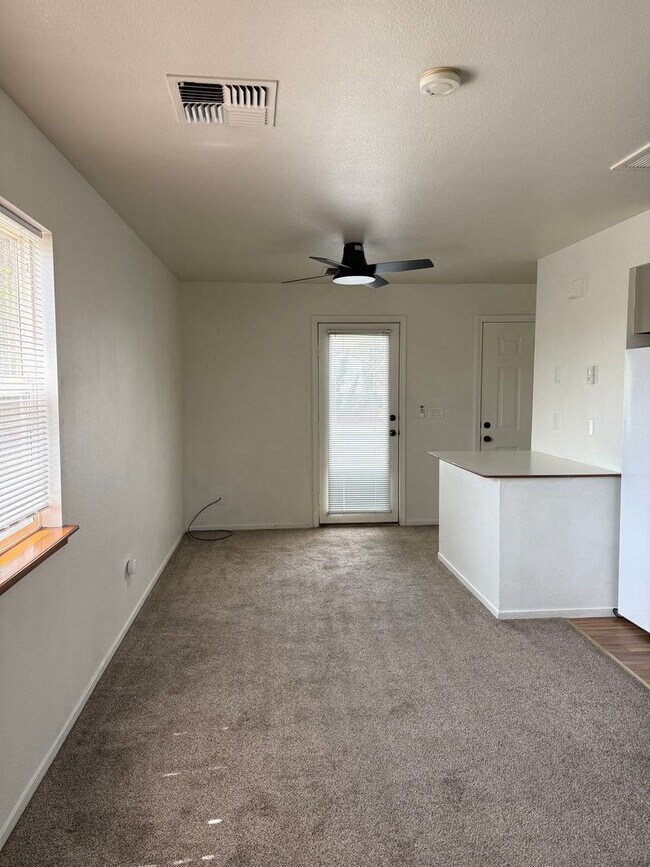Building Photo - 611 Elko Ave