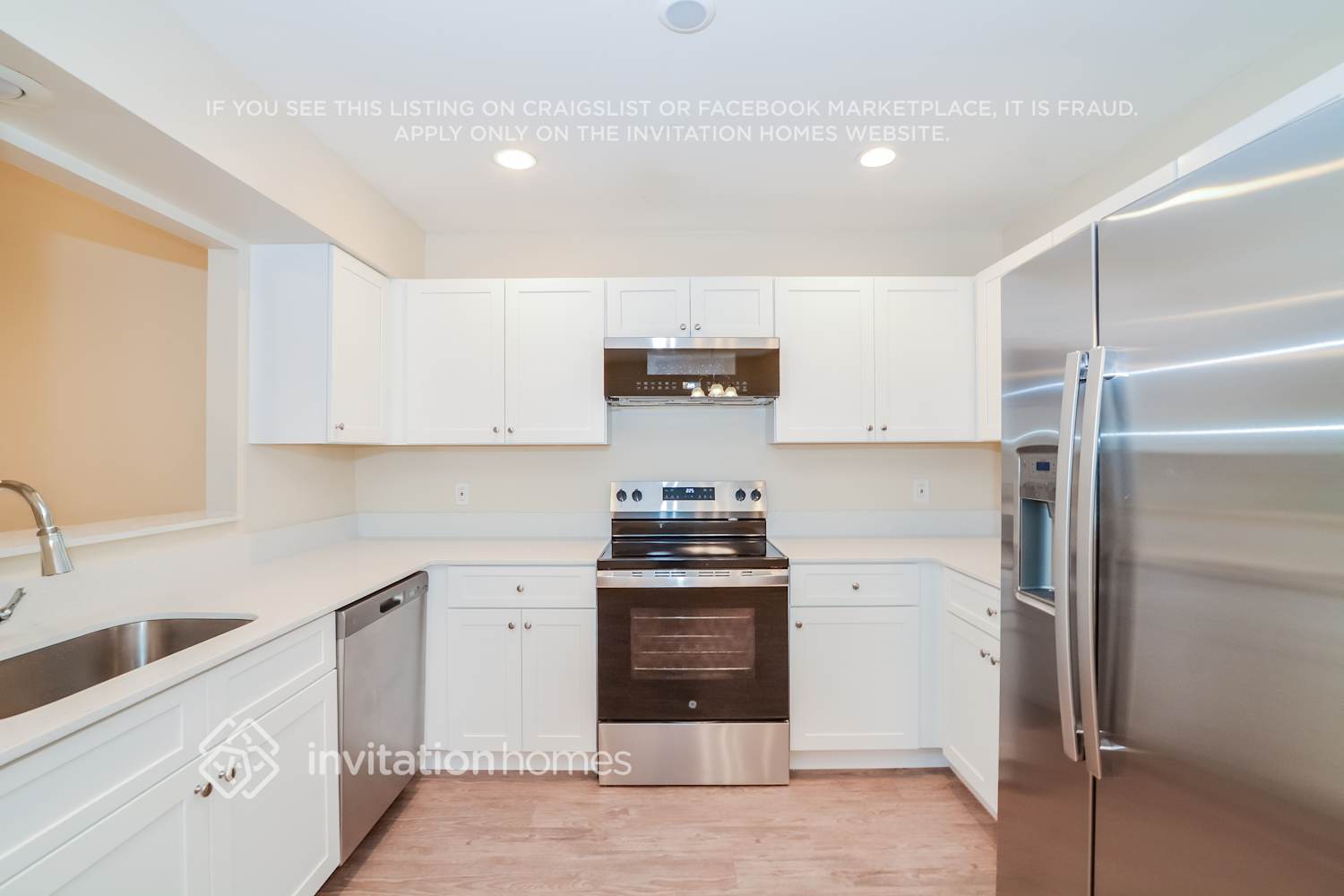 Building Photo - 203 N Lake Ct