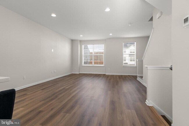 Building Photo - 69 Aviary Rd