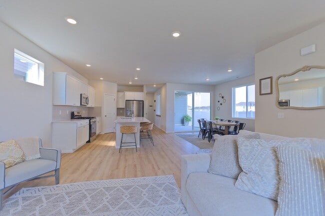 Building Photo - 24378 E Harrier Ln