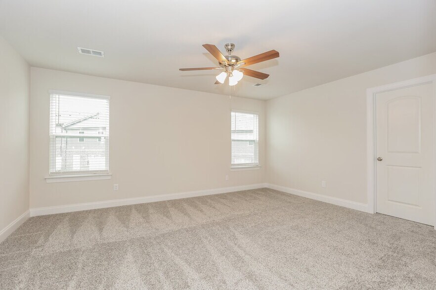 Building Photo - 1709 Tahoma Dr