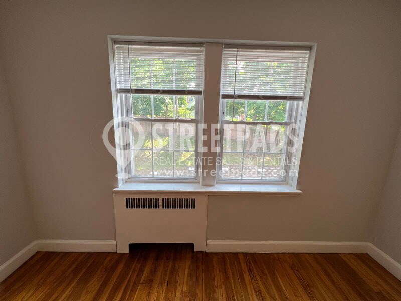 Building Photo - 1151 Beacon St