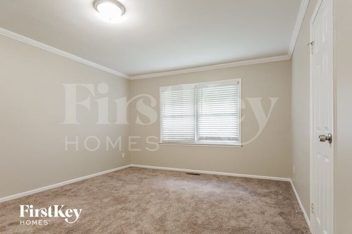 Building Photo - 3453 Lynngate Cir