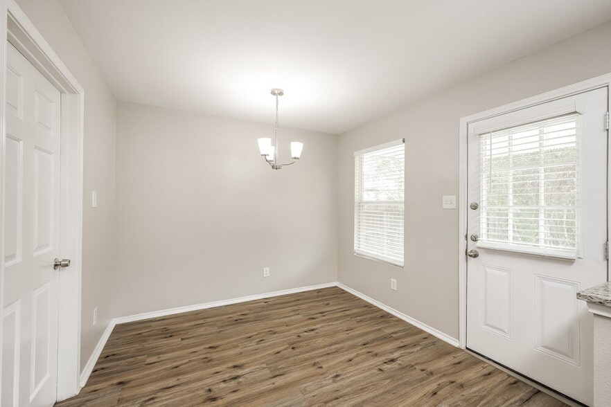 Building Photo - 1619 Spice Spg