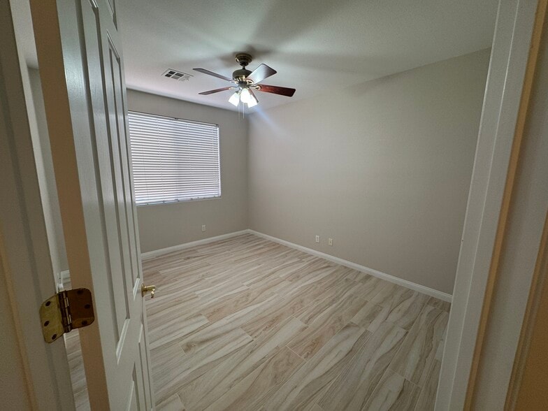 Building Photo - 712 Pinnacle Heights Ln