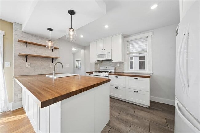 Building Photo - 1405 Morningside Ave