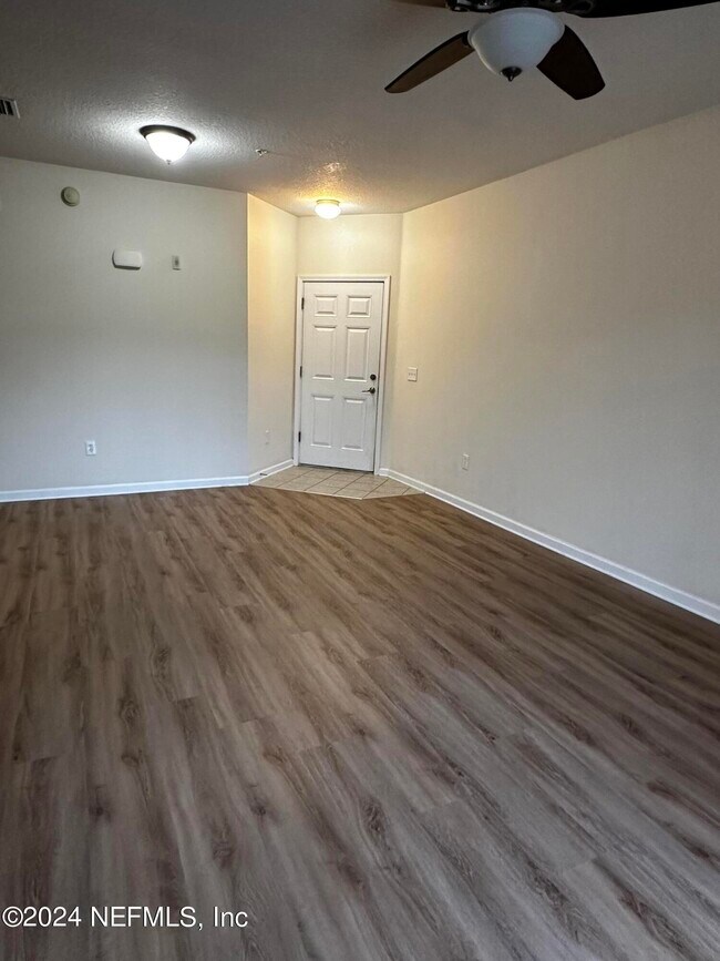 Building Photo - 4920 Key Lime Dr