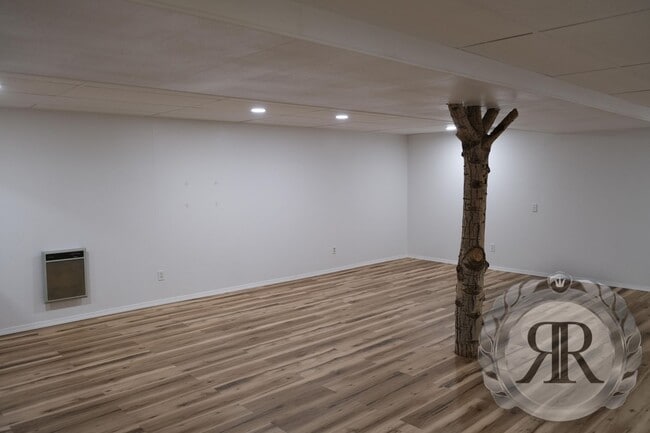 Building Photo - West Valley Studio Apartment - Washer/Drye...