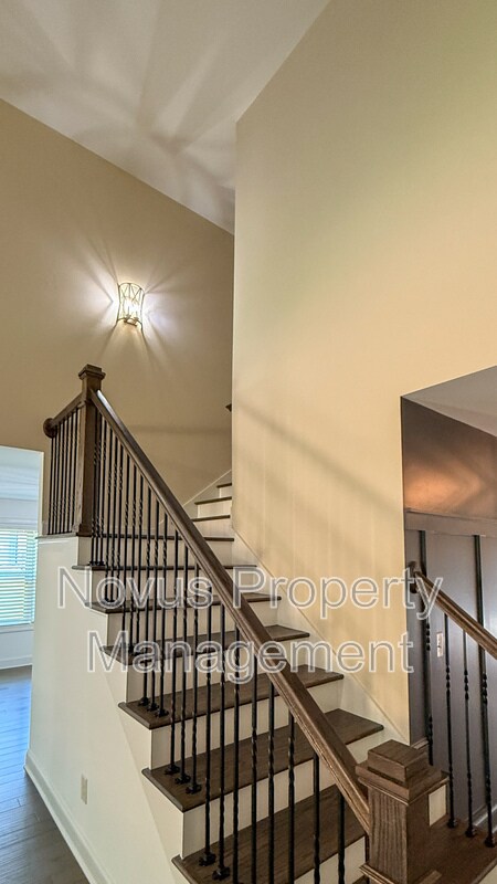 Building Photo - 338 Brookstone Dr