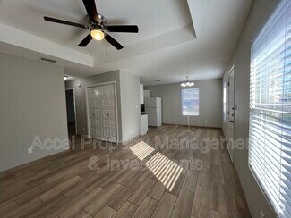 Building Photo - 825 S Mississippi St