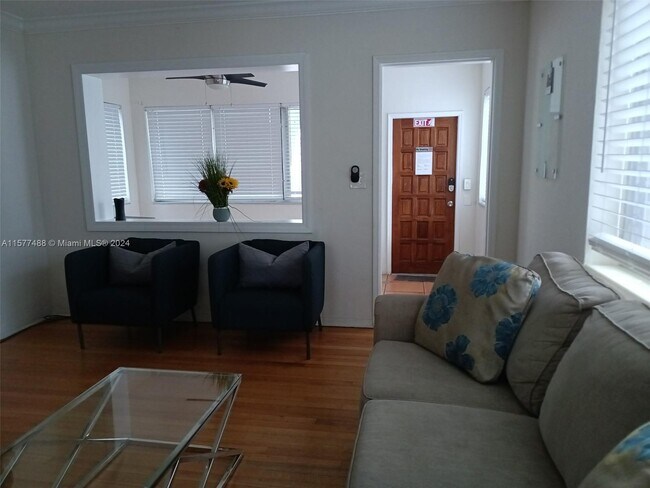 Building Photo - 1819 Fillmore St