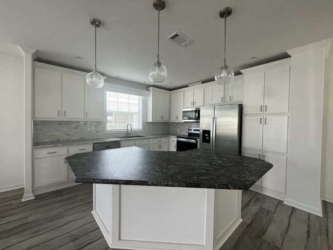 Building Photo - 245 Bimini Cay Cir