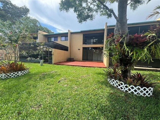 Building Photo - 761 E Coco Plum Cir
