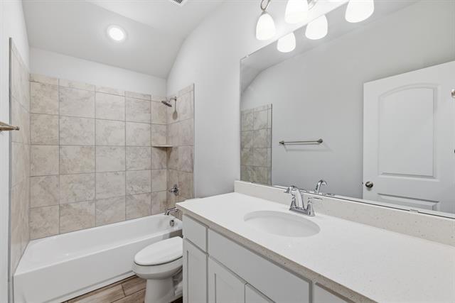 Building Photo - 6204 Thunderwing Dr