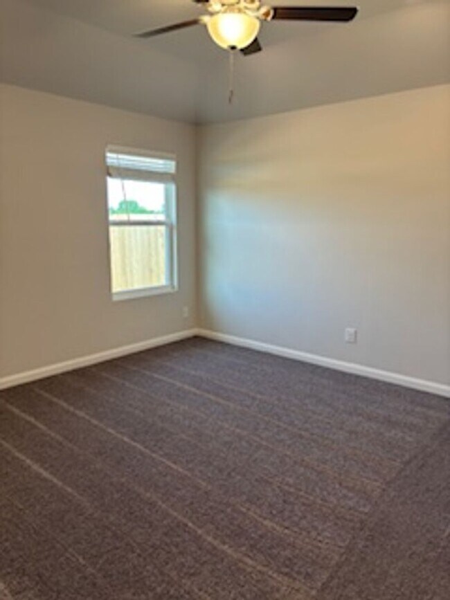 Building Photo - NEW HOME~!
