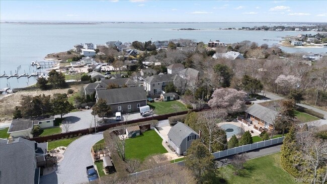 Building Photo - 25 Gardners Ln