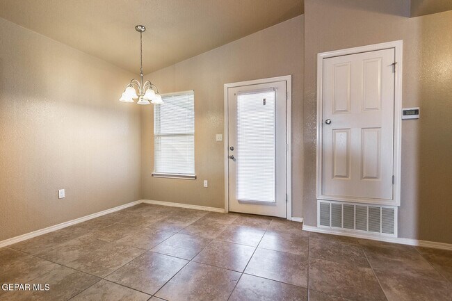 Building Photo - 10712 Blue Sage Cir