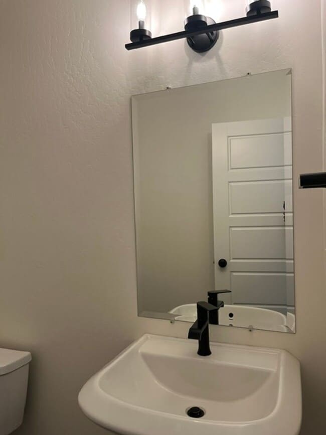 Building Photo - 6520 Acton Ct
