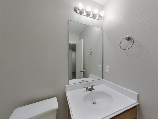 Building Photo - 21135 Wickton Ln