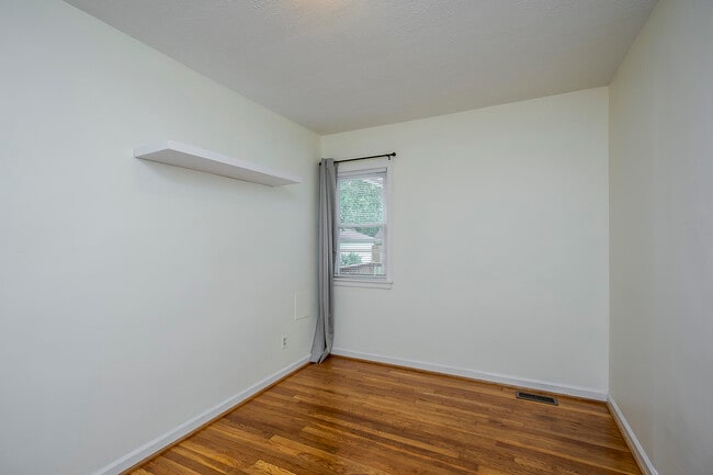 Building Photo - 649 Mitchell Ave