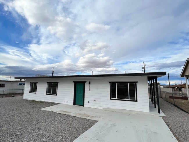 Primary Photo - Old Henderson