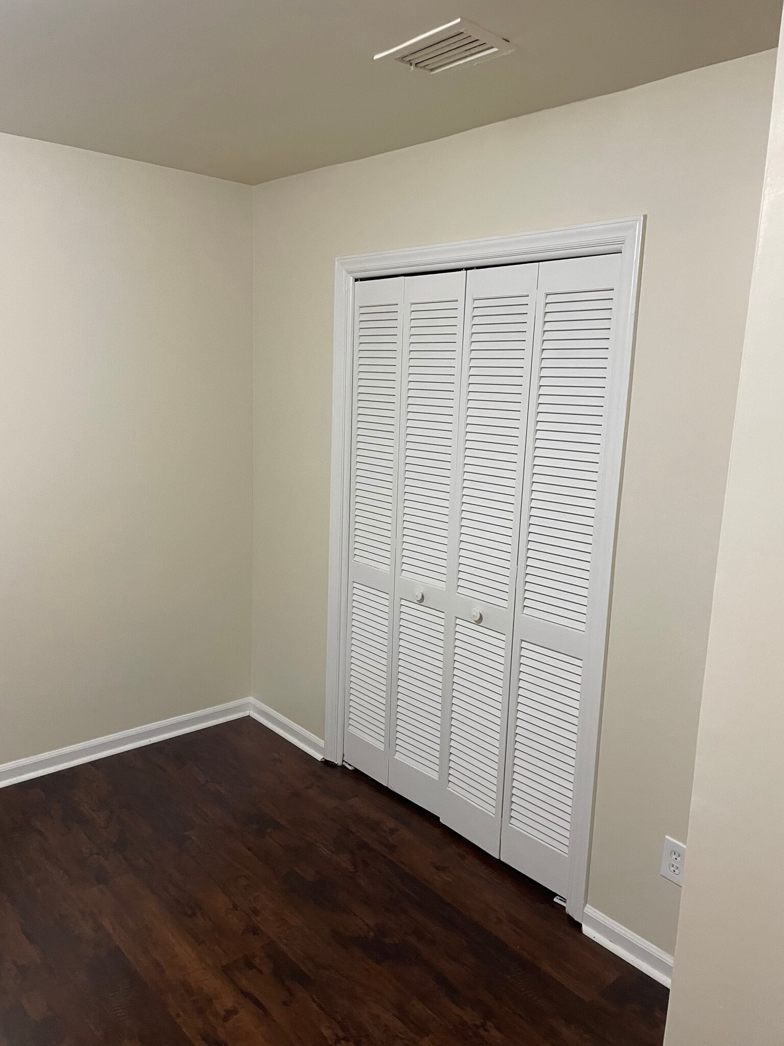 Building Photo - 224 Bridgefield Pl