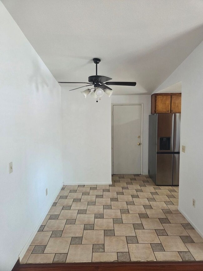 Building Photo - Pet-Friendly 3BR Home in Carson City with Yard & Modern Updates