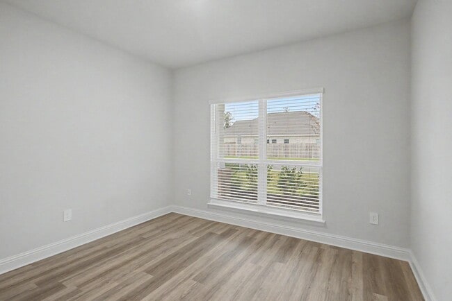 Building Photo - 13569 Sarus Dr
