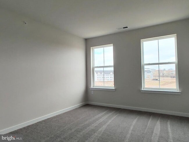 Building Photo - 3 Wafer Aly