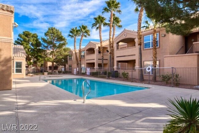 Building Photo - 8101 W Flamingo Rd