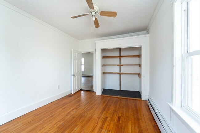 Building Photo - 26 Wilson St