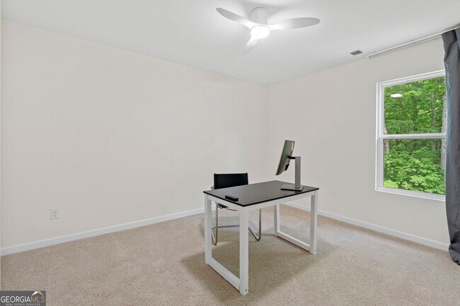 Building Photo - 3645 Beaconfield Ct SE