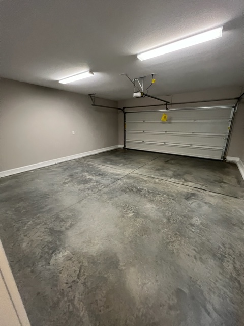 Building Photo - 8145 Equinox Ln