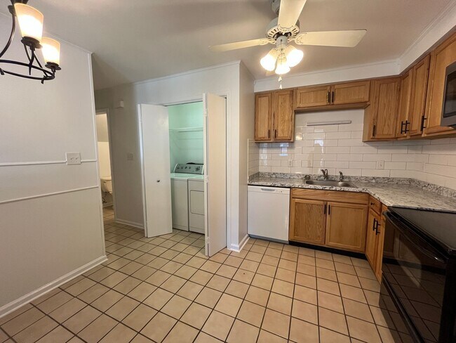 Building Photo - 3089 Woody Ln