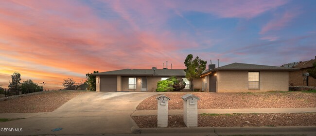 Building Photo - 7139 Orizaba Ave