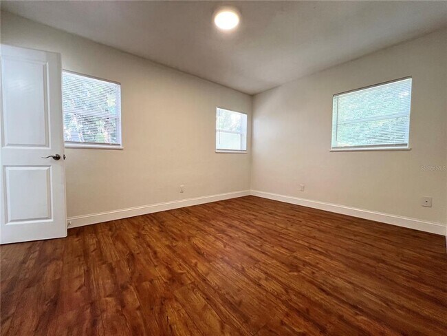 Building Photo - 1055 Cherokee Ave