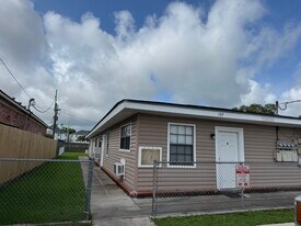 Building Photo - 107 Upsilon St