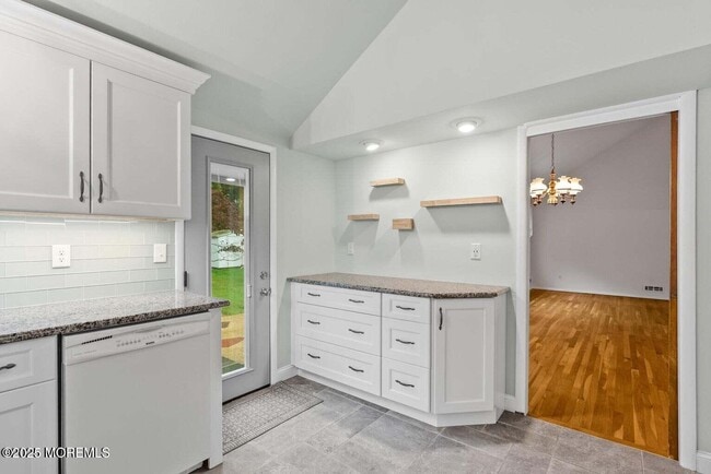 Building Photo - 23 Barbara Ln